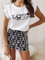 Μπλούζα με τύπωμα Love και βολάν λευκό