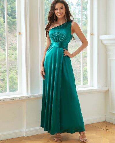 Φόρεμα maxi σατινέ με έναν ώμο πράσινο