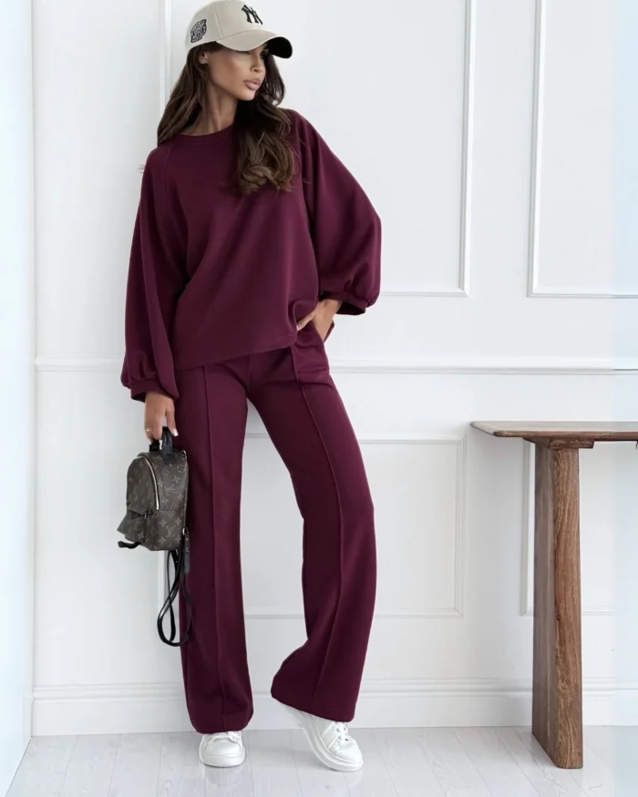 Σετ φόρμας με oversized φούτερ και παντελόνι - Image 3