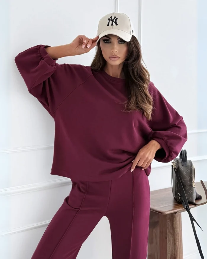 Σετ φόρμας με oversized φούτερ και παντελόνι - Image 2