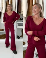 Σετ παντελόνι και μπλούζα με ανοιχτό V - Image 2