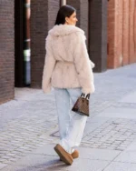Faux fur jacket με ζώνη - Image 2