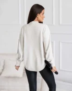 Πλεκτή μπλούζα με ανάγλυφη ύφανση και ψηλή λαιμόκοψη - Image 2