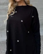 Πλεκτή μπλούζα oversized με περλένια λουλουδάκια - Image 2